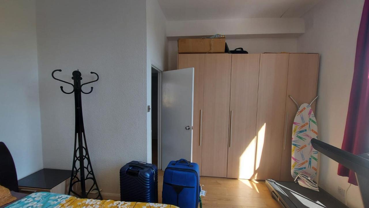 Extra Large One Bedroom Flat With Parking Frühstückspension